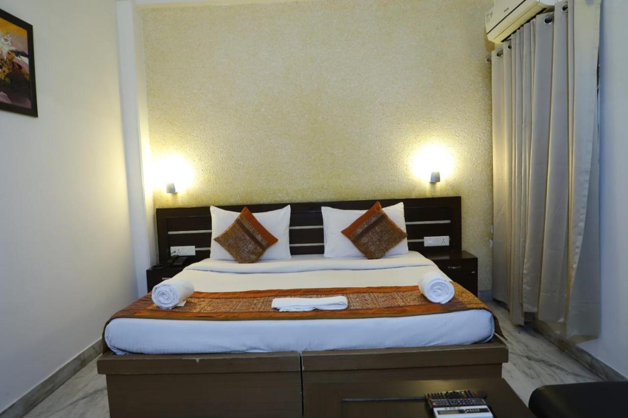 Hotel Tara Palace By Goyal Hoteliers Agra  Dış mekan fotoğraf