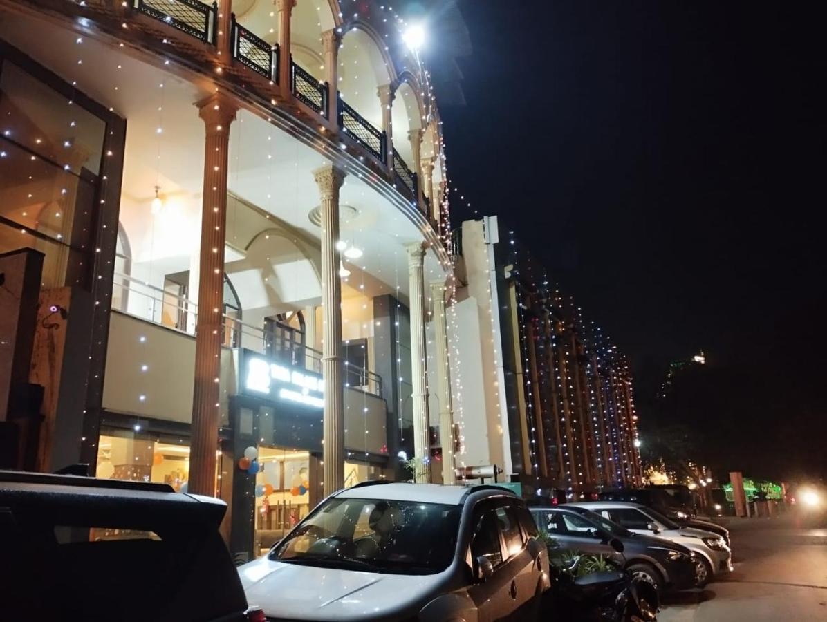 Hotel Tara Palace By Goyal Hoteliers Agra  Dış mekan fotoğraf