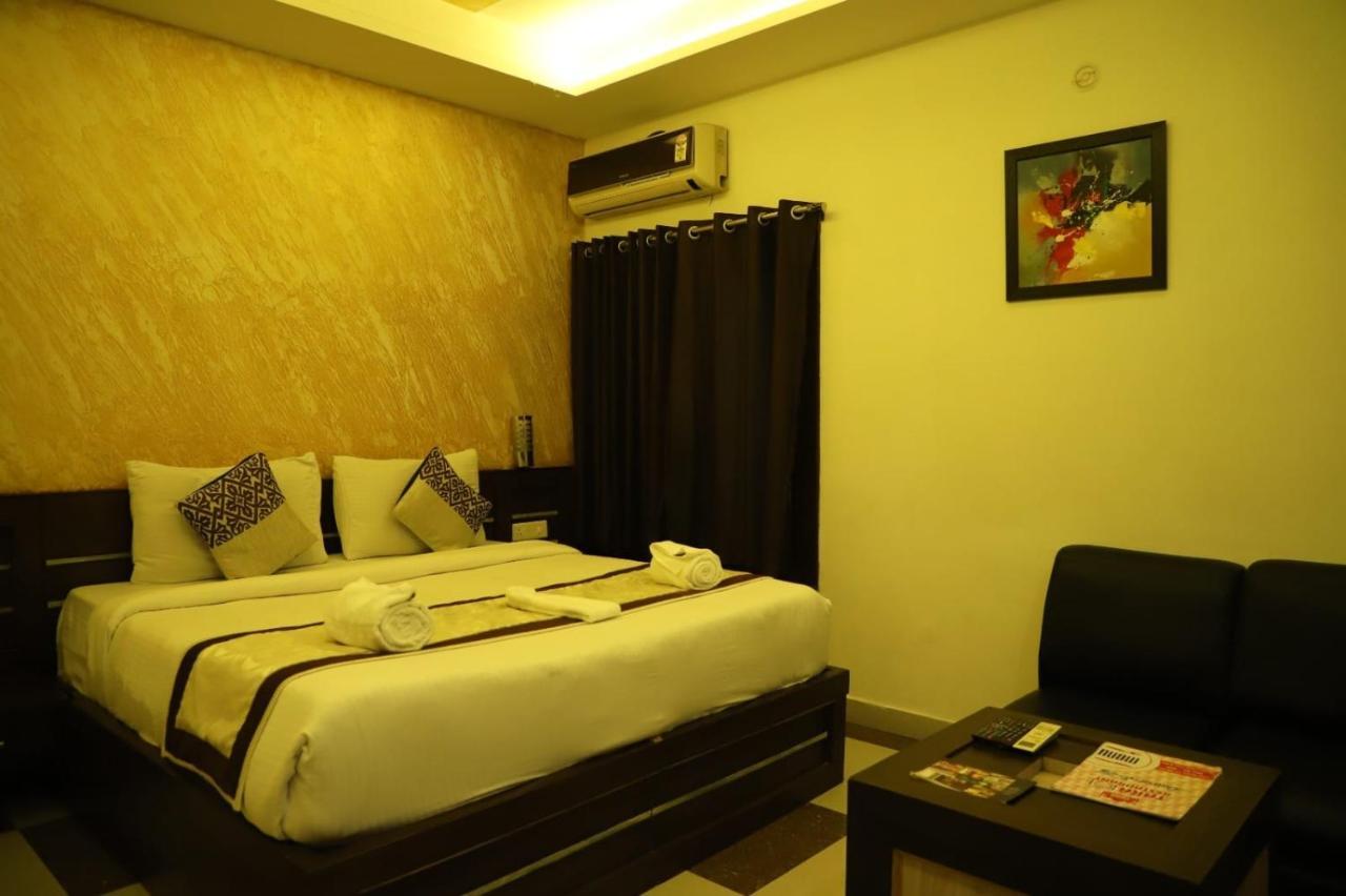 Hotel Tara Palace By Goyal Hoteliers Agra  Dış mekan fotoğraf
