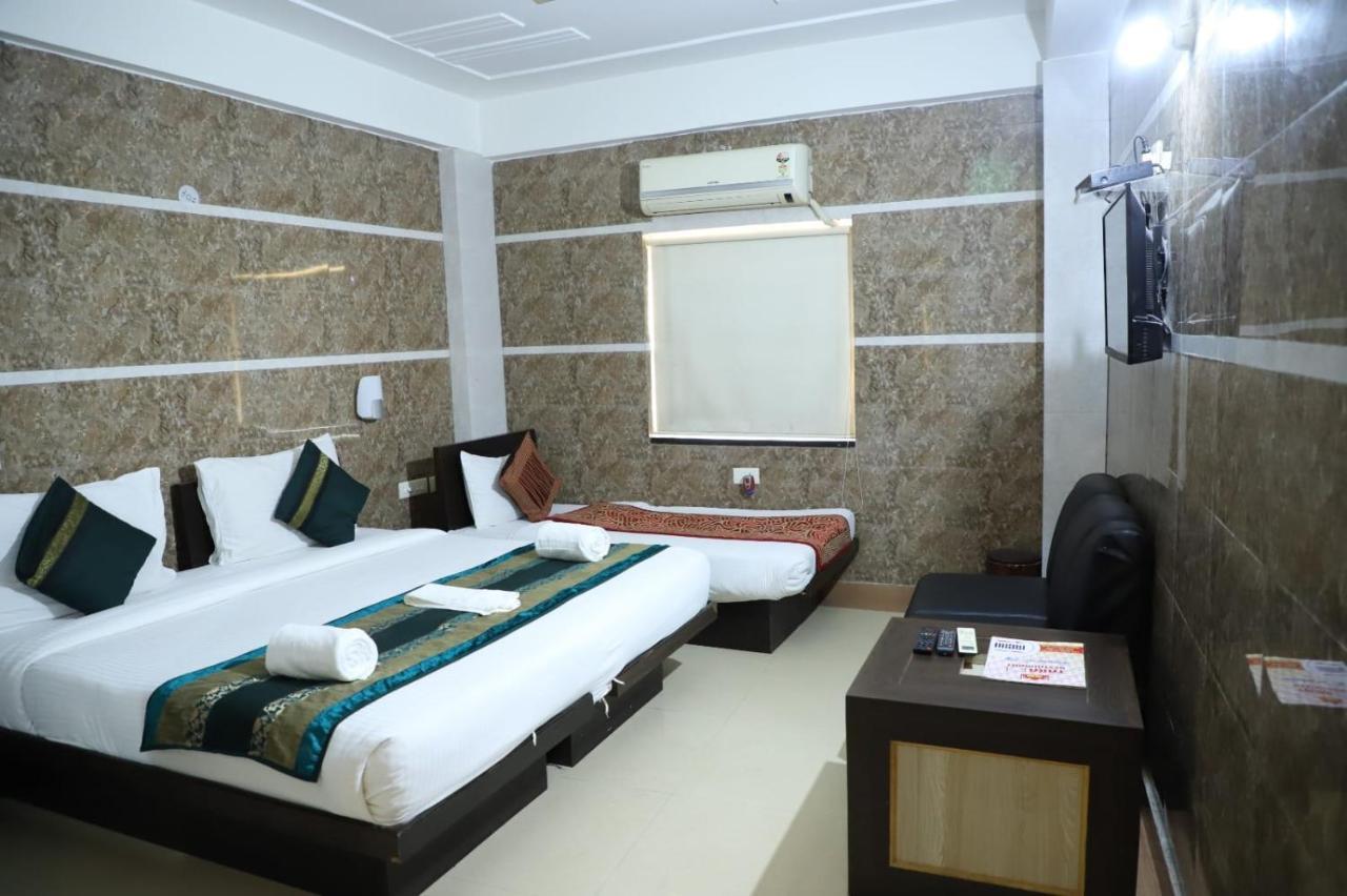Hotel Tara Palace By Goyal Hoteliers Agra  Dış mekan fotoğraf