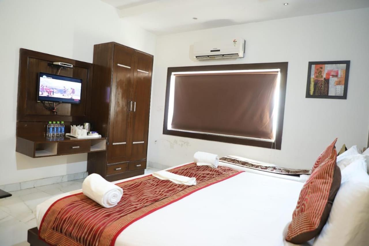 Hotel Tara Palace By Goyal Hoteliers Agra  Dış mekan fotoğraf