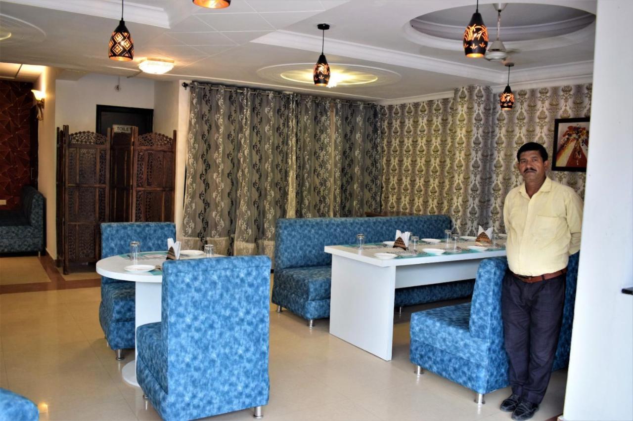 Hotel Tara Palace By Goyal Hoteliers Agra  Dış mekan fotoğraf