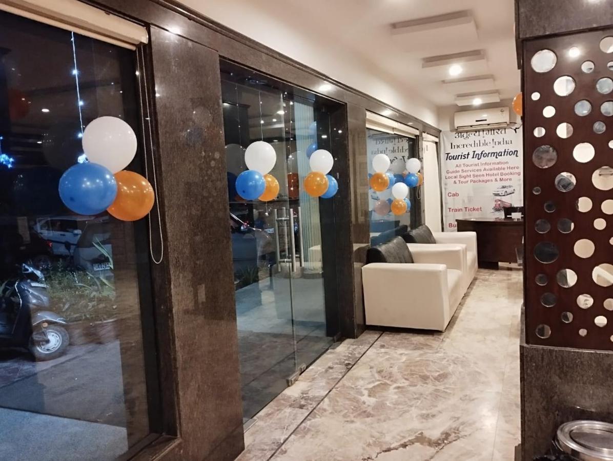 Hotel Tara Palace By Goyal Hoteliers Agra  Dış mekan fotoğraf