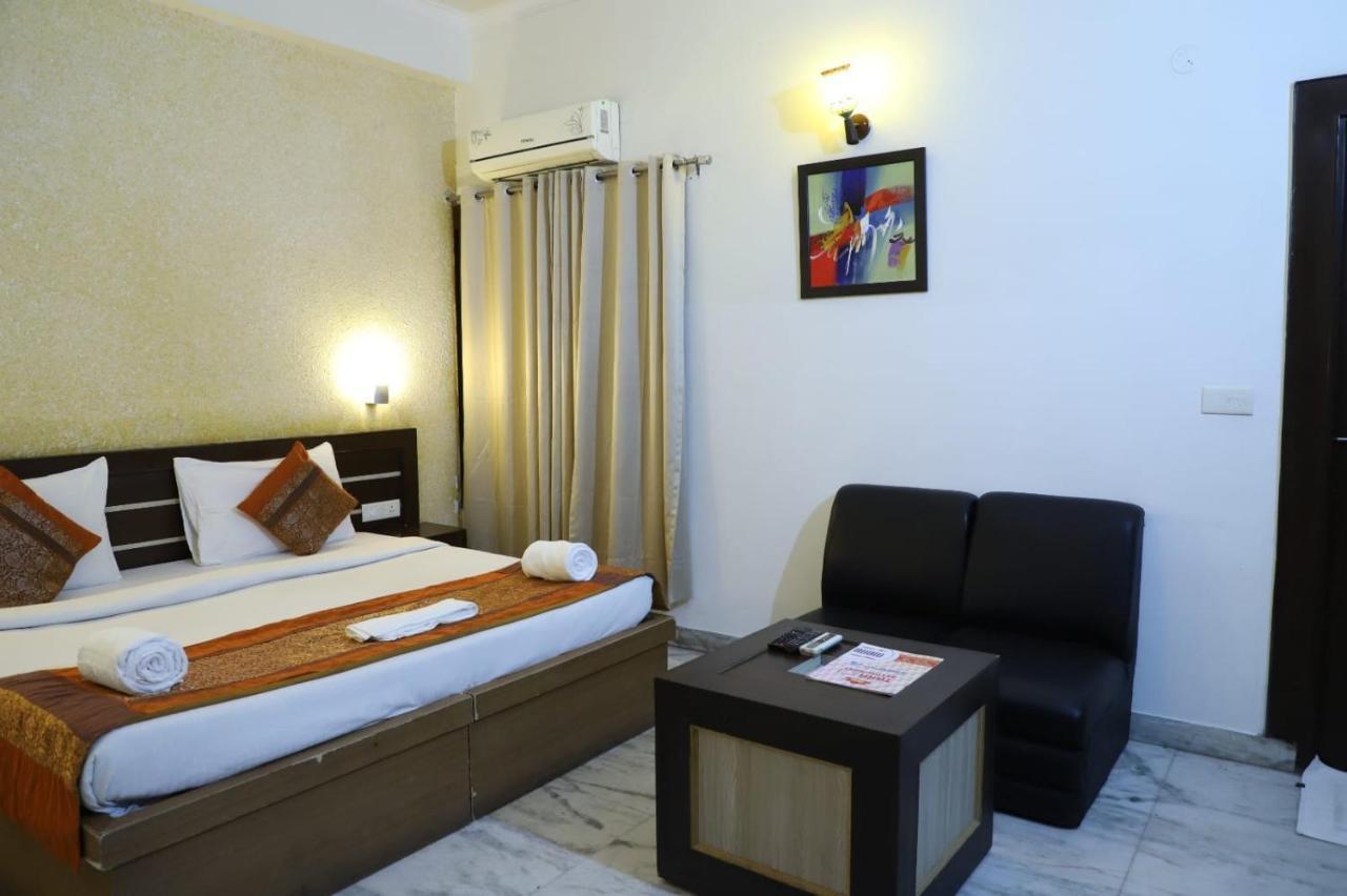 Hotel Tara Palace By Goyal Hoteliers Agra  Dış mekan fotoğraf